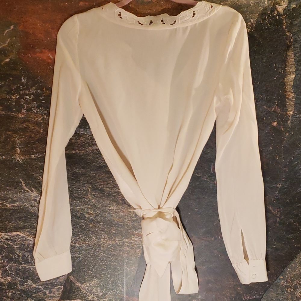 ❌ SOLD❌ Sezane Élina 100% silk tie blouse - Picture 7 of 9